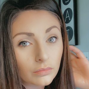 Meet your Posher, Nassira